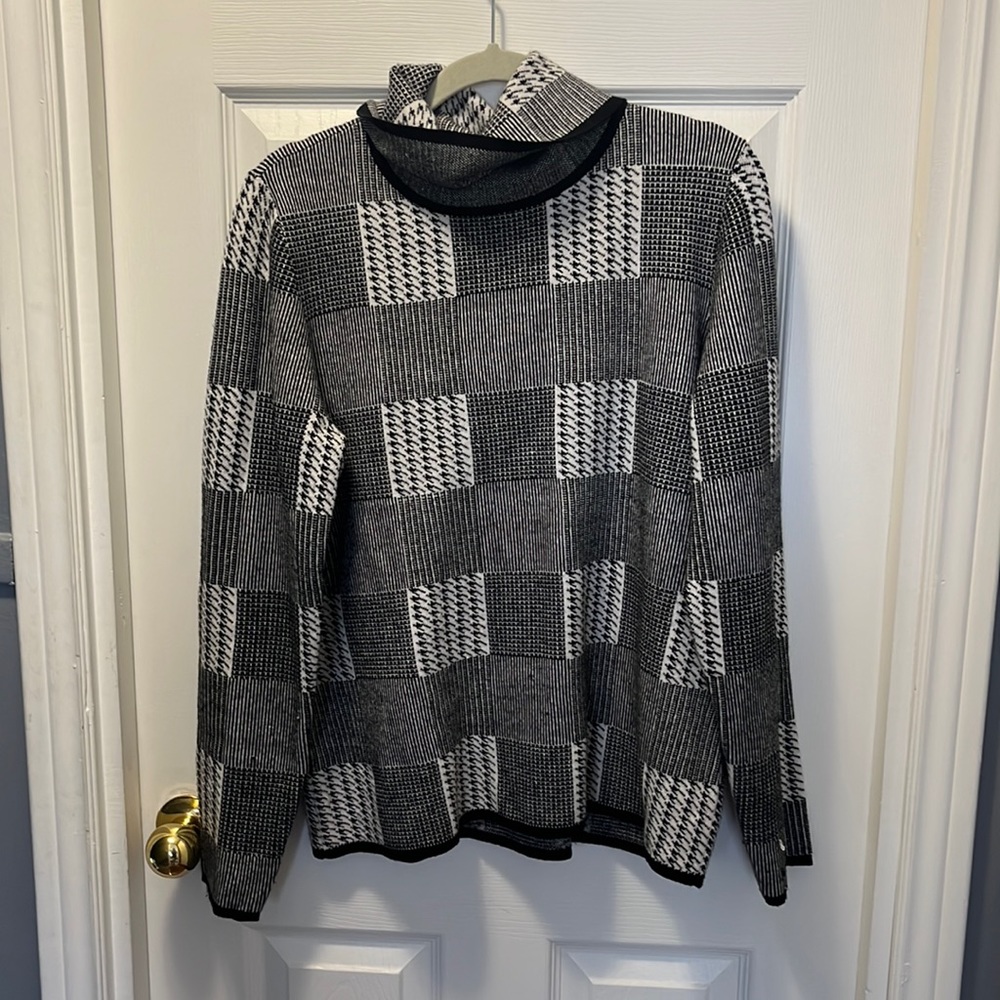 Belldini fall turtleneck sweater